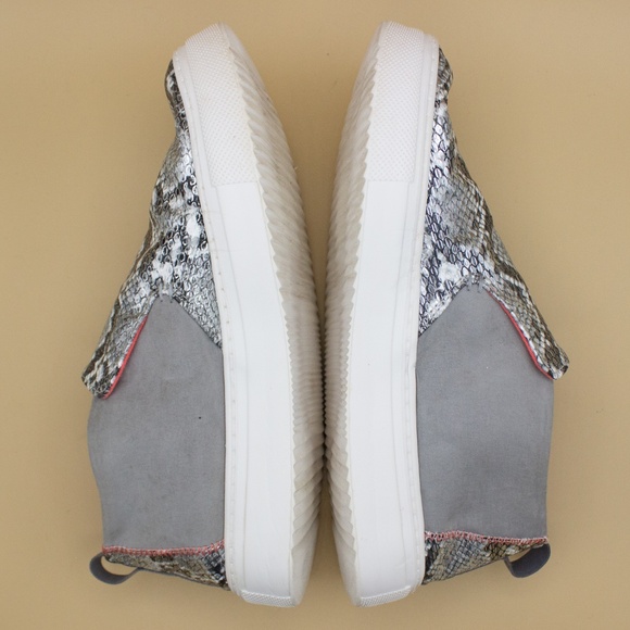 Hey Dudes Peyton Snake Grey Slip On Shoes Women's Size 9 - Picture 6 of 8